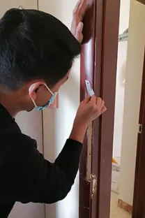 家具维修、安装木门、维修地板