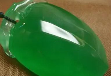 回收翡翠手镯、宝石、蓝宝石、红宝石